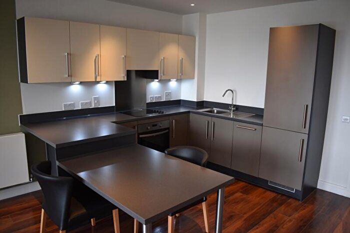 1 Bedroom Apartment To Rent In New Village Avenue, London, E14