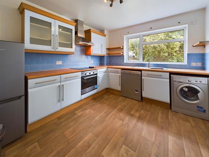 2 Bedroom Apartment To Rent In Gloucester Road, Bath, BA1