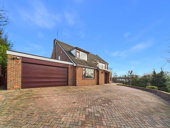 5 Bedroom Detached House For Sale In New Lane Hill, Tilehurst, Reading, RG30