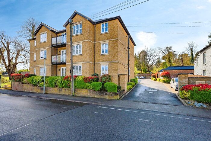 2 Bedroom Flat For Sale In Cotterells, Hemel Hempstead, HP1
