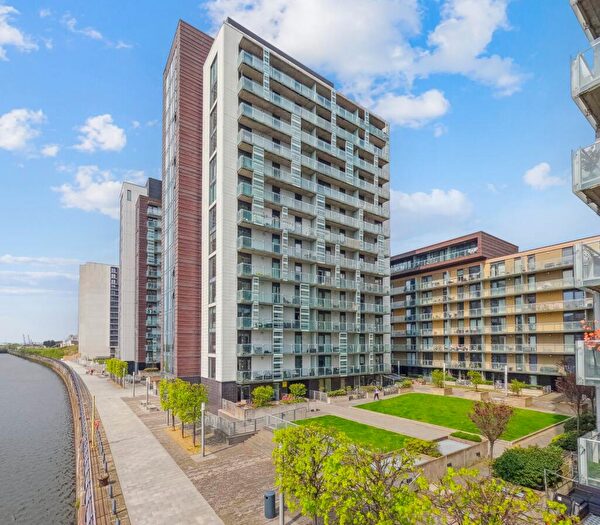 2 Bedroom Flat To Rent In Meadowside Quay Walk, Flat /, Glasgow Harbour, Glasgow, G11