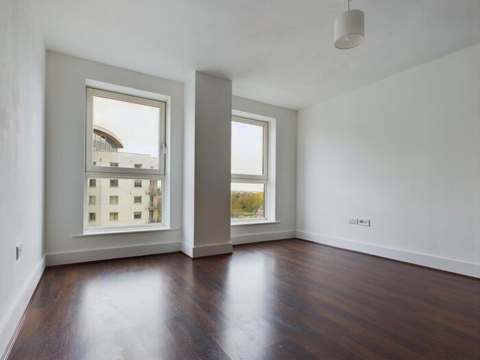 Studio To Rent In Skyline Plaza, Alencon Link, Basingstoke, RG21