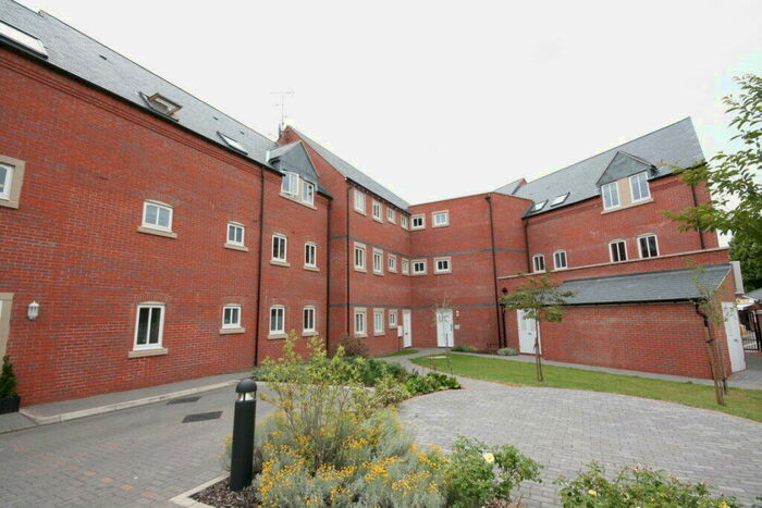 2 Bedroom Apartment To Rent In Bridge Court, Causeway, Banbury, OX16