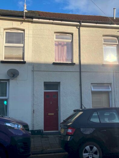 1 Bedroom Maisonette To Rent In Eclipse Street, Adamsdown, Cardiff, CF24