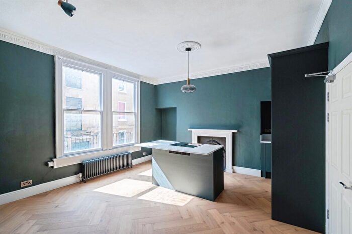 1 Bedroom Apartment For Sale In Great Stanhope Street, Bath, BA1