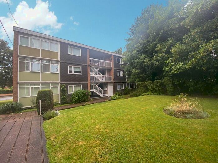 2 Bedroom Flat To Rent In Kenilworth Court, Styvechale, Coventry, CV3