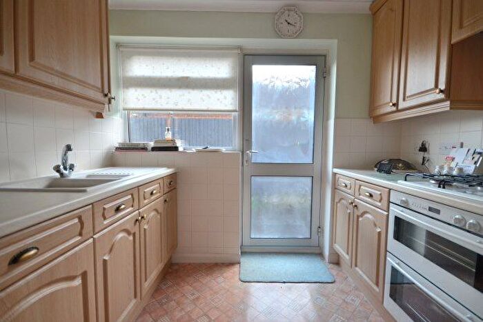 2 Bedroom Bungalow To Rent In Rainham, Gillingham, ME8