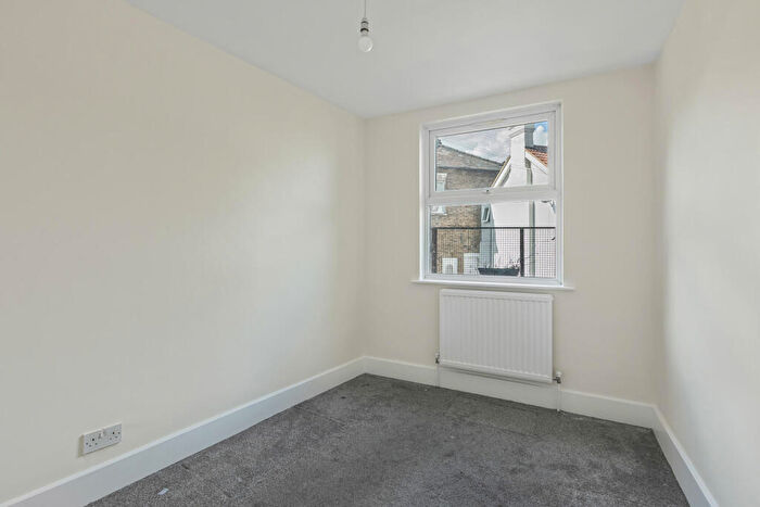 1 Bedroom Apartment To Rent In South Birkbeck Road, Leyton, London, E11