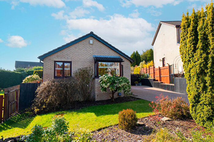 3 Bedroom Bungalow For Sale In Southfield Road, Cumbernauld, G68