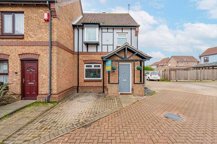 3 Bedroom End Terrace House For Sale In Diana Way, Caister-On-Sea, NR30