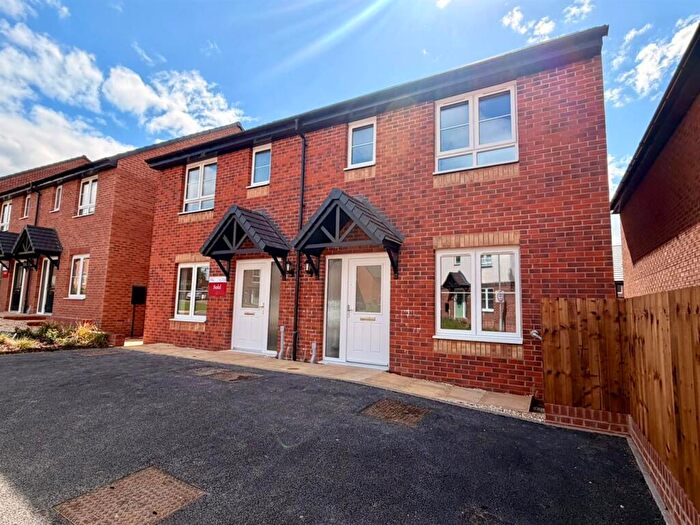 3 Bedroom House To Rent In Peveril Close, Stafford, ST16