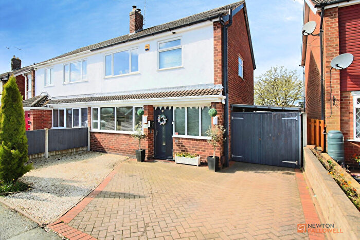 3 Bedroom Semi Detached House For Sale In Arnolds Crescent, Newbold Verdon, LE9