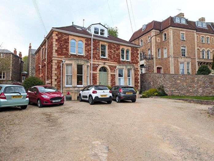 2 Bedroom Flat To Rent In Oakfield Grove – Ref, BS8 - Photo 2