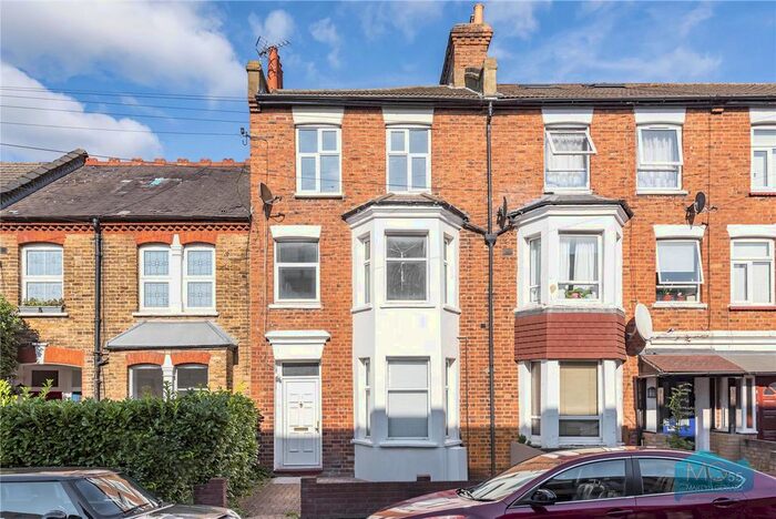 3 Bedroom Terraced House To Rent In Gruneisen Road, London, N3