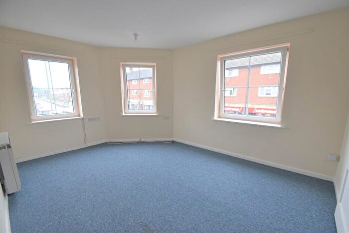 1 Bedroom Flat To Rent In West Exe South, Tiverton, Devon, EX16