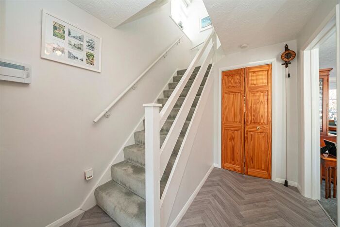 3 Bedroom Property For Sale In Breakspeare Road, Abbots Langley, WD5
