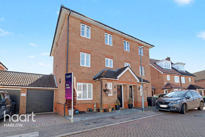 4 Bedroom Semi Detached House For Sale In Malkin Drive, Harlow, CM17
