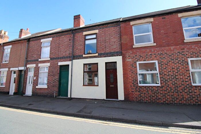 2 Bedroom House To Rent In Bearwood Hill Road, Winshill, Burton Upon Trent, DE15