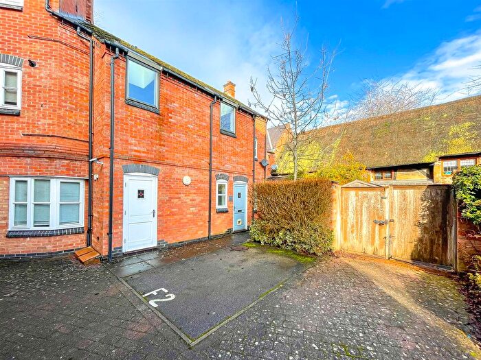 2 Bedroom Flat For Sale In High Street, Evington, Leicester, LE5