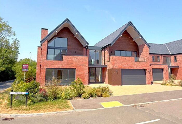 4 Bedroom Detached House For Sale In Meadows Lane, Hose, LE14