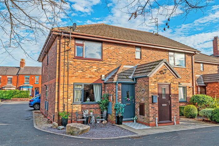2 Bedroom Flat To Rent In Bridgewater Mews, London Road, Stockton Heath, Warrington, WA4