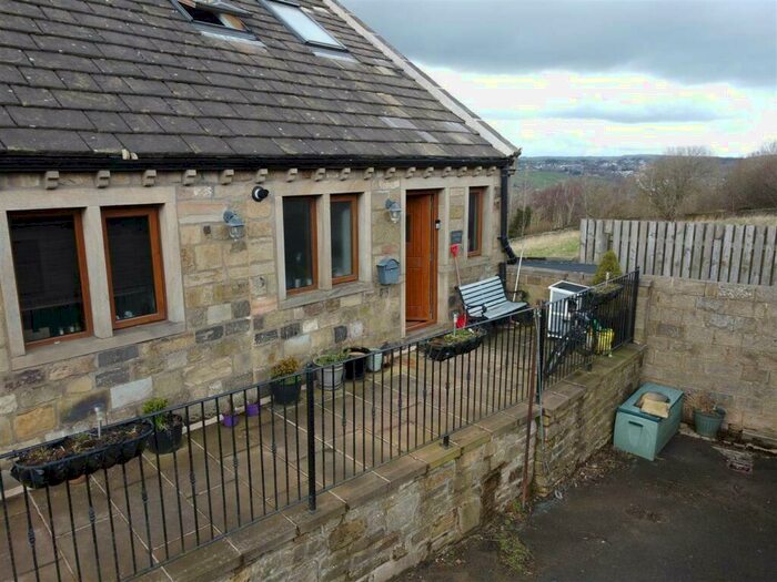 3 Bedroom Barn Conversion To Rent In Moor End, Black Moor Road, Keighley, West Yorkshire, BD22