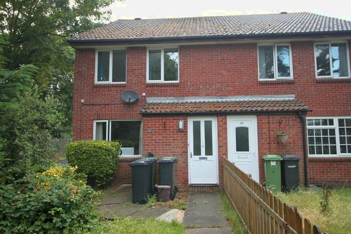1 Bedroom Maisonette To Rent In Bembridge, Netley Abbey, SO31