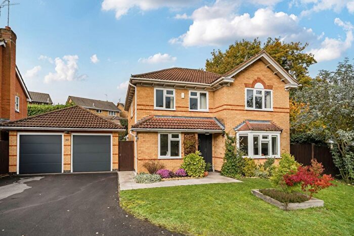 4 Bedroom Detached House For Sale In Vicarage Wood Way, Tilehurst, RG31