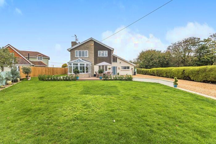 5 Bedroom Detached House For Sale In Chapel Road, Goldcliff, Newport, NP18