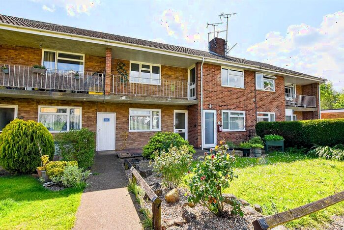 2 Bedroom Maisonette To Rent In Goldthorne Close, Maidstone, ME14