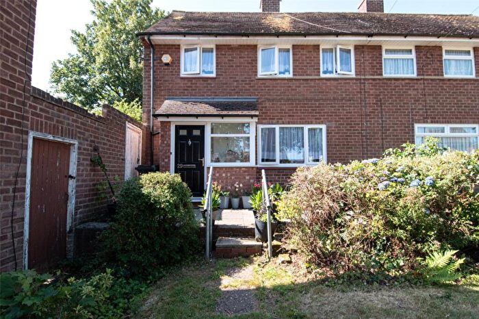3 Bedroom End Of Terrace House To Rent In Turves Green, Birmingham, West Midlands, B31
