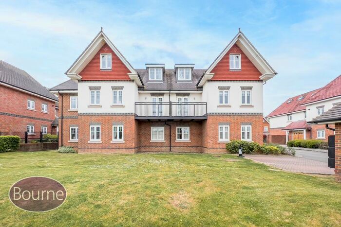 2 Bedroom Flat To Rent In Magnolia Drive, Banstead, SM7