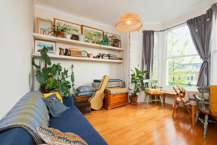 2 Bedroom Flat To Rent In Brecknock Road, London, N19