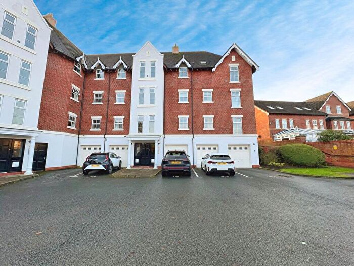 2 Bedroom Apartment For Sale In Tiverton Court, Northwich, Cheshire, CW9
