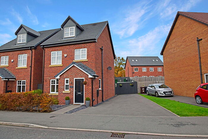 4 Bedroom Detached House For Sale In Grasmere Avenue, Farington, Leyland, PR25
