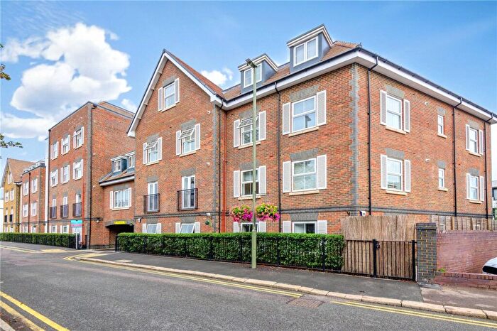 2 Bedroom Flat To Rent In Bridge Street, Walton-On-Thames, KT12