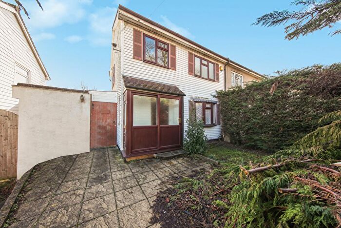 3 Bedroom Semi Detached House For Sale In Gosforth Lane, South Oxhey, WD19