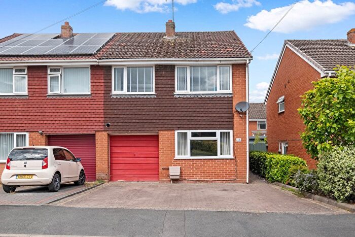 4 Bedroom Semi Detached House For Sale In Elm Road, Drakes Broughton, Pershore., WR10