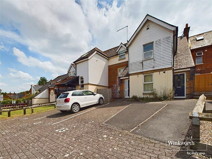 2 Bedroom Flat To Rent In Dayworth Mews, Lundy Lane, Reading, Berkshire, RG30