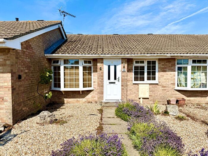 2 Bedroom Bungalow For Sale In Johnstone Road, Stanpit, BH23