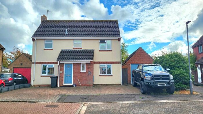 3 Bedroom Detached House For Sale In Chatsfield, Werrington, Peterborough, PE4