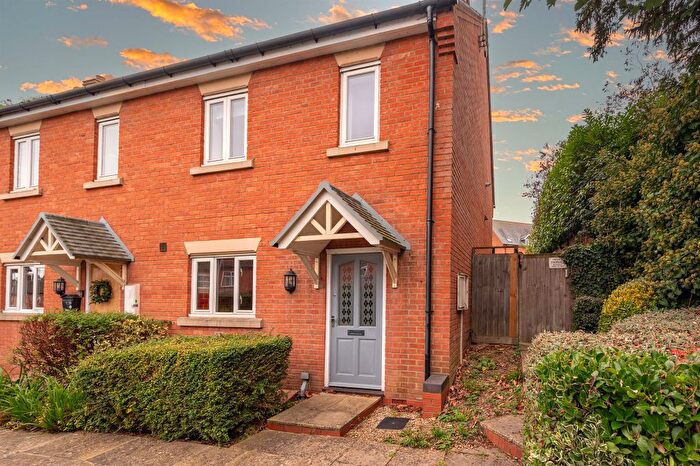 3 Bedroom End Terrace House For Sale In Kettering Road, Rothwell, Kettering, NN14