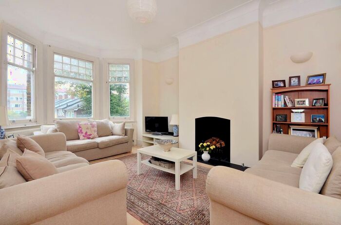 3 Bedroom Maisonette To Rent In Tierney Road, Streatham Hill, London, SW2