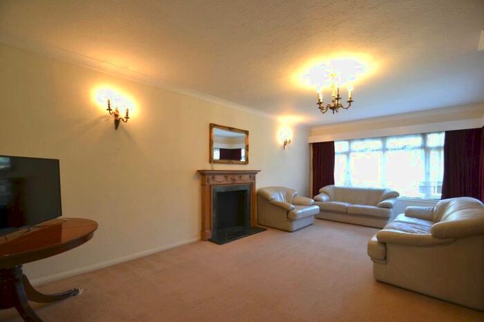 4 Bedroom Detached House To Rent In Ashbourne Road, Ealing, W5