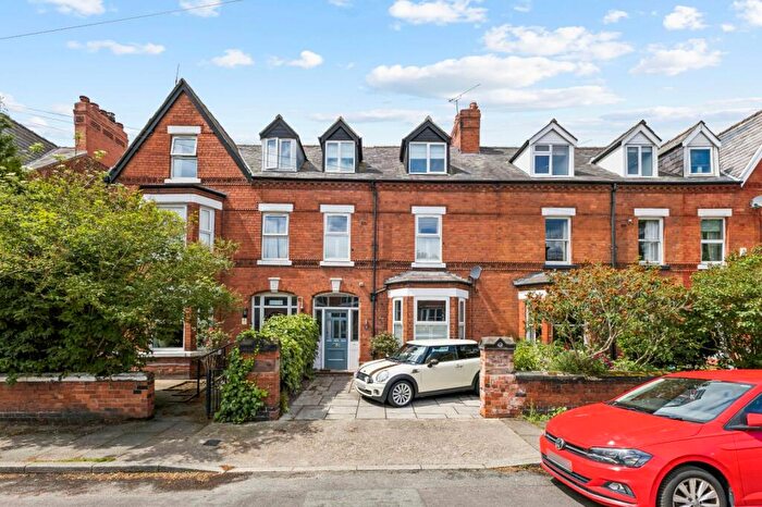 5 Bedroom Terraced House For Sale In Halkyn Road, Chester, Cheshire, CH2
