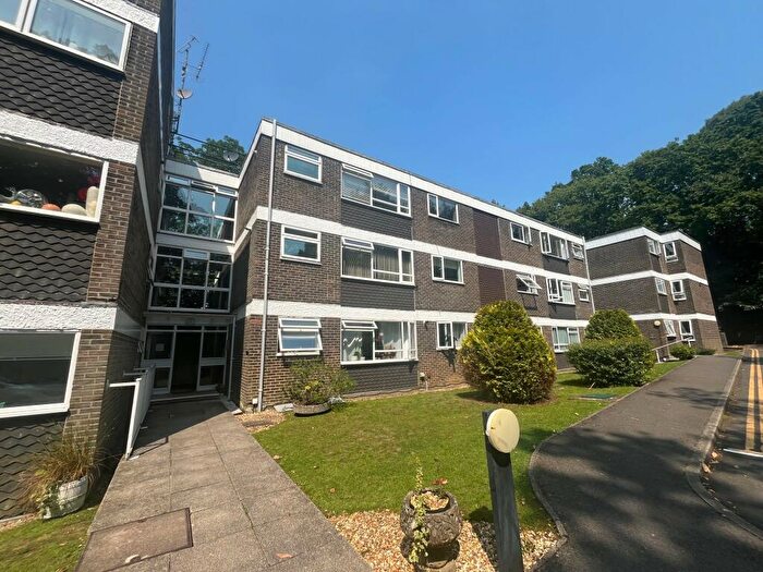 2 Bedroom Apartment To Rent In Branksome Wood Road, Bournemouth, BH2
