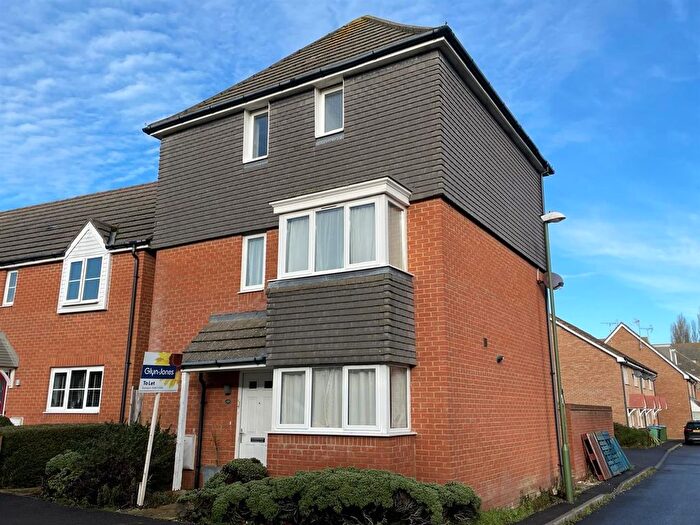 4 Bedroom Detached House To Rent In Olliver Acre, Littlehampton, BN17