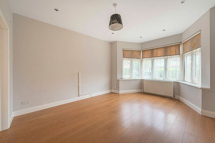 4 Bedroom Semi-Detached House To Rent In Hervey Close, Finchley Central, London, N3