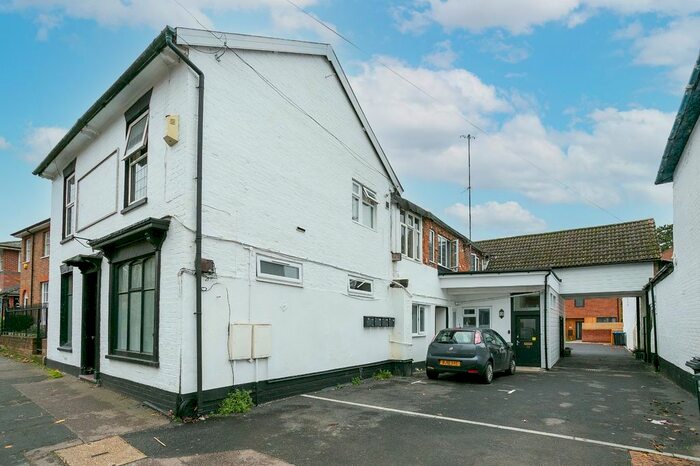 1 Bedroom Flat To Rent In Queensway, Hemel Hempstead, HP2