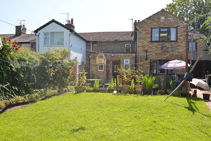 2 Bedroom Terraced House To Rent In Hitchin Road, Henlow, SG16